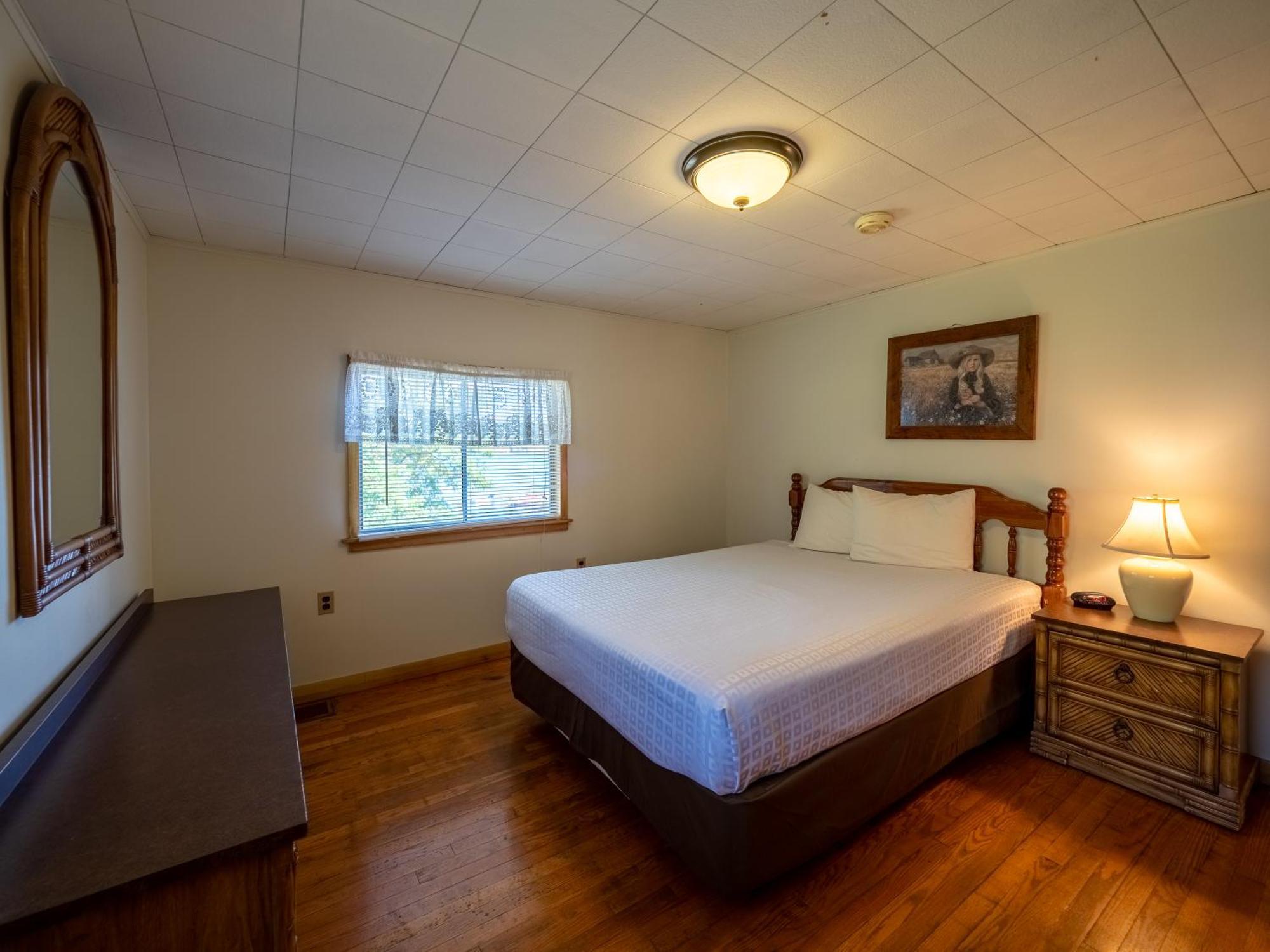 Lake 'N Pines Motel Cooperstown Buitenkant foto