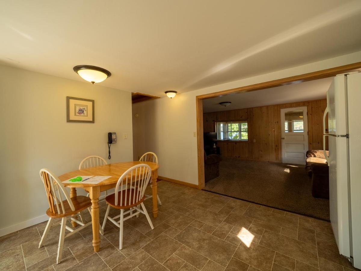 Lake 'N Pines Motel Cooperstown Buitenkant foto