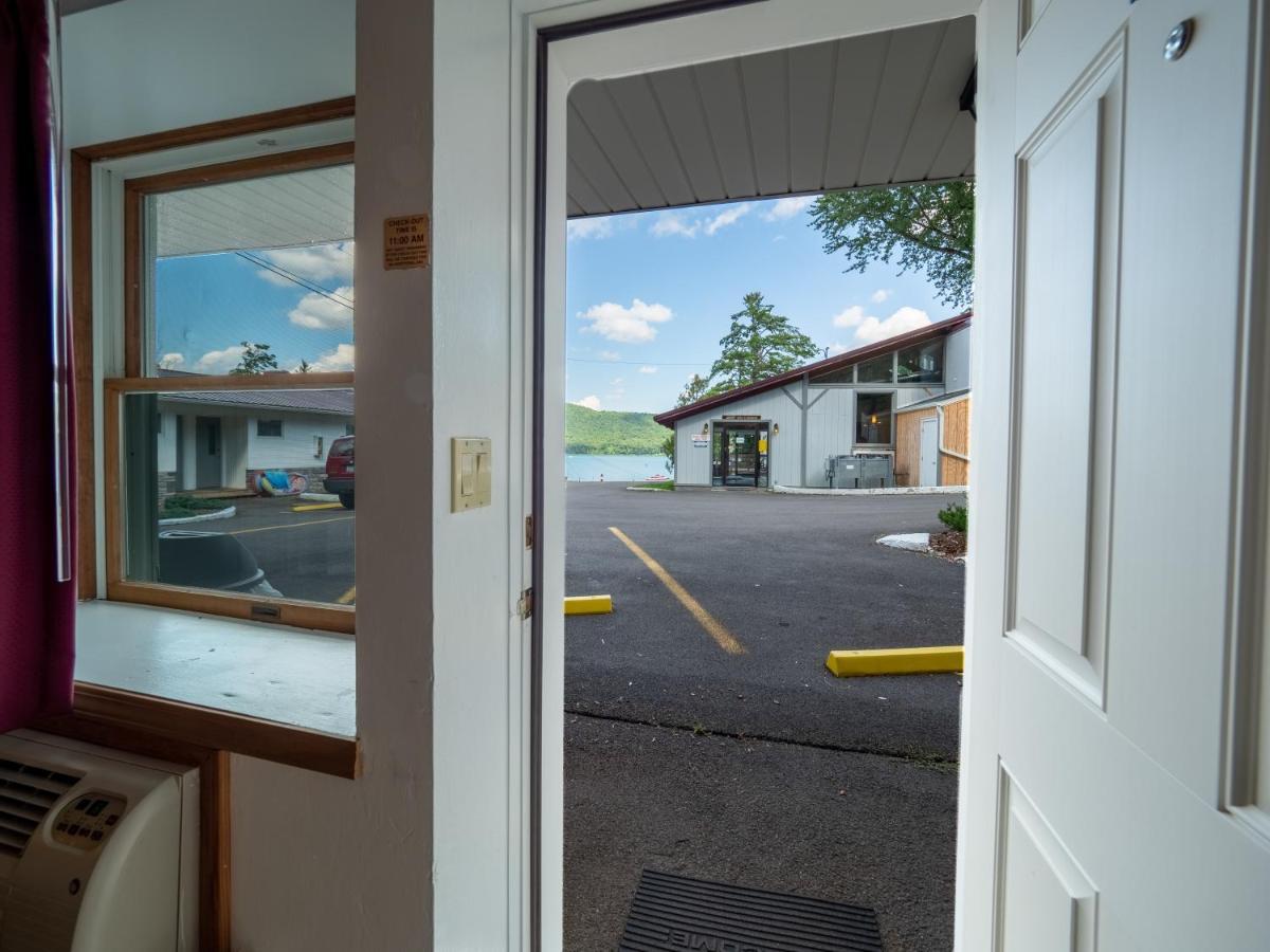 Lake 'N Pines Motel Cooperstown Buitenkant foto