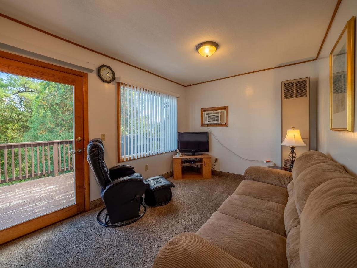 Lake 'N Pines Motel Cooperstown Buitenkant foto