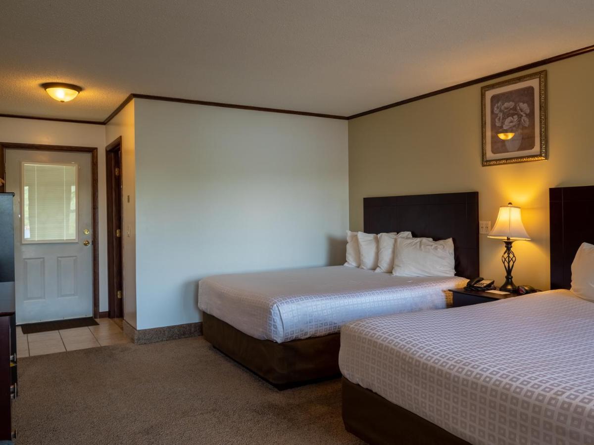 Lake 'N Pines Motel Cooperstown Buitenkant foto
