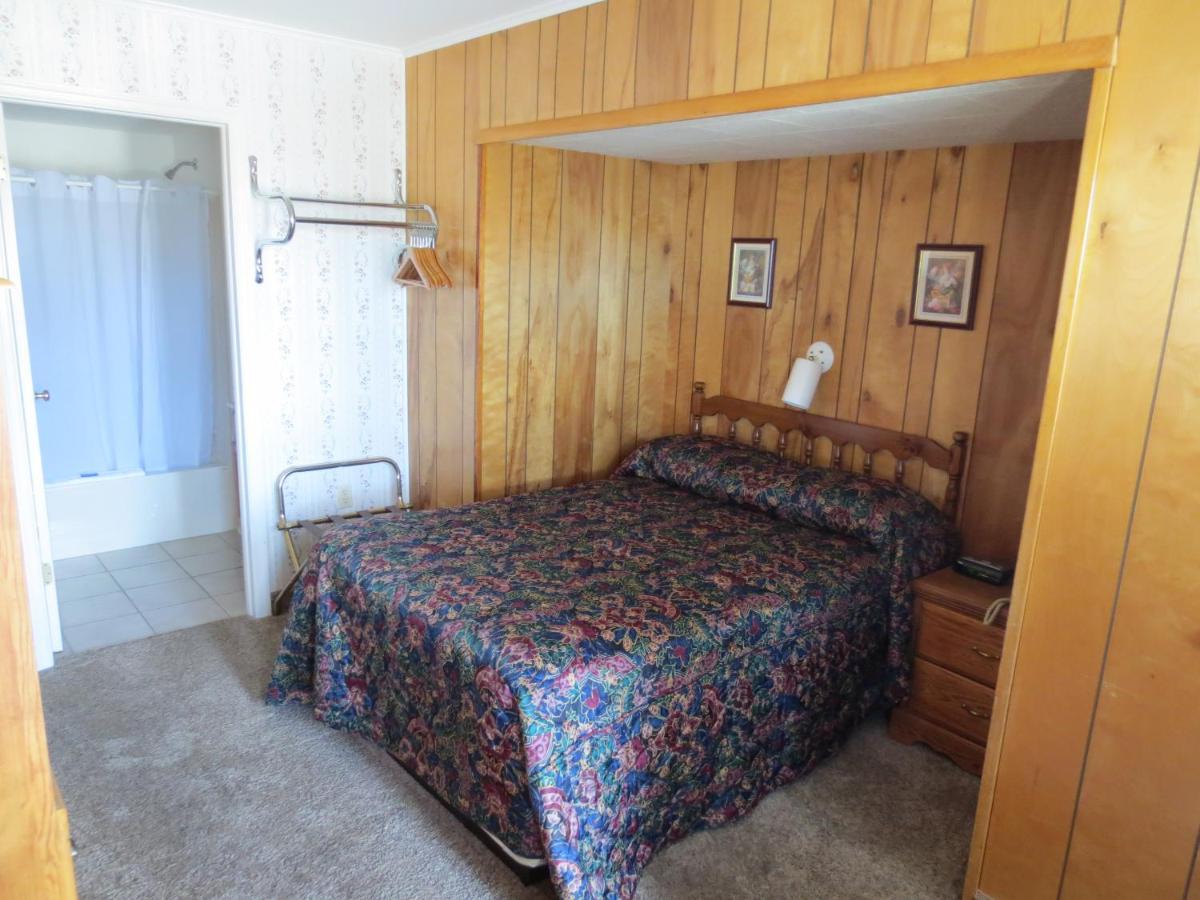 Lake 'N Pines Motel Cooperstown Buitenkant foto